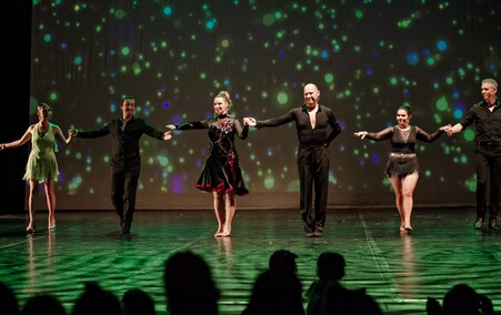 Taneczna osiemnastka szkoły Broadway