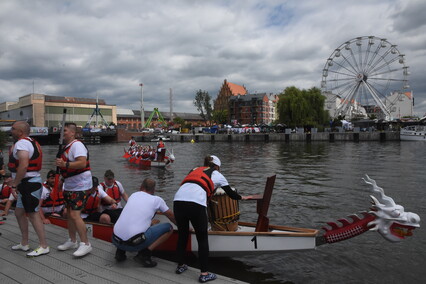 Smocze łodzie na rzece Elbląg