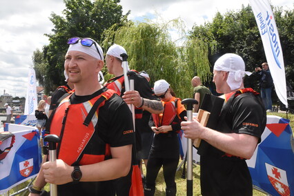 Smocze łodzie na rzece Elbląg