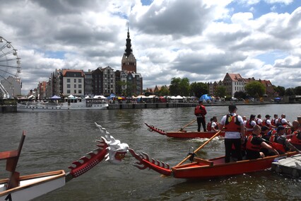 Smocze łodzie na rzece Elbląg