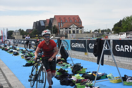 Triathloniści w sercu starówki