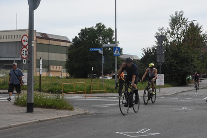 Triathloniści w sercu starówki
