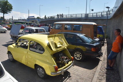 Hamburger w dłoń i w drogę