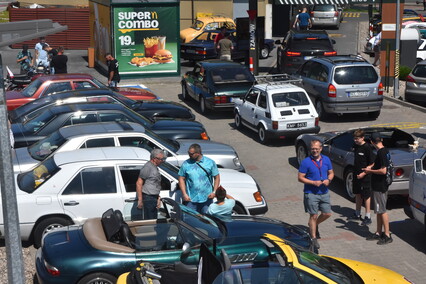 Hamburger w dłoń i w drogę