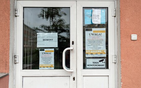 „Śmierdzi tak, że okna nie można otworzyć”