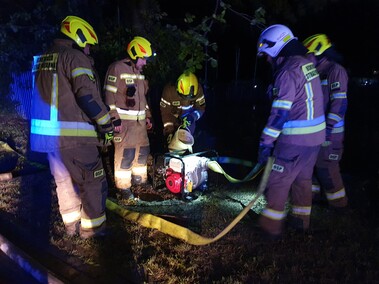 Tolkmicko całą noc walczyło z żywiołem