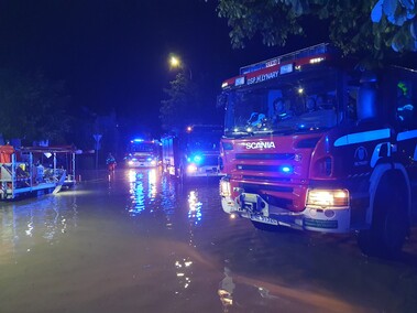 Tolkmicko całą noc walczyło z żywiołem