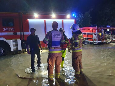 Tolkmicko całą noc walczyło z żywiołem