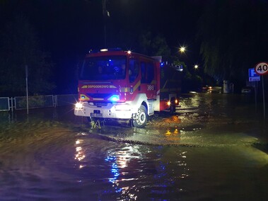 Tolkmicko całą noc walczyło z żywiołem