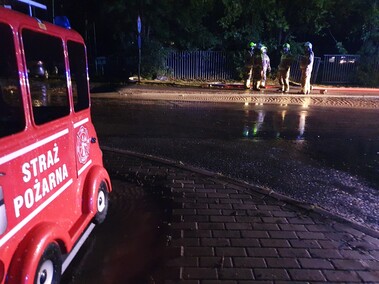 Tolkmicko całą noc walczyło z żywiołem