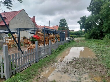 „Nie spaliśmy, nie mamy prądu, wody, nic...” (aktualizacja)