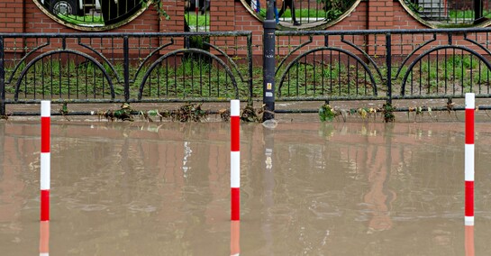 Szpital uratowany przed wodą, okolice zalane