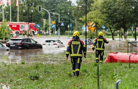 Szpital uratowany przed wodą, okolice zalane