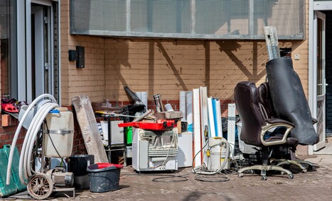 Przy Kumieli dzień po powodzi