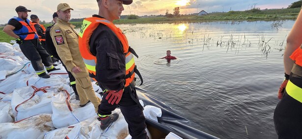 Koniec akcji w Świętym Gaju. Wał został uszczelniony