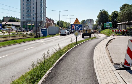 Ścieżki w budowie, rowerzyści już korzystają