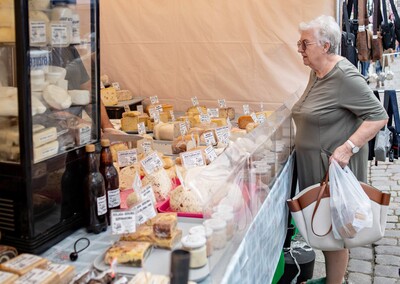 Na straganie w dzień targowy...