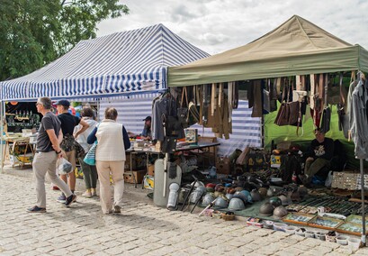 Na straganie w dzień targowy...