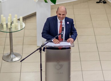 Otwarcie z chirurgiczną precyzją