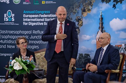 Otwarcie z chirurgiczną precyzją