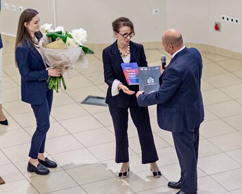 Otwarcie z chirurgiczną precyzją