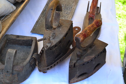 W Lipcach Reymontowskich na dziedzińcu Biblioteki