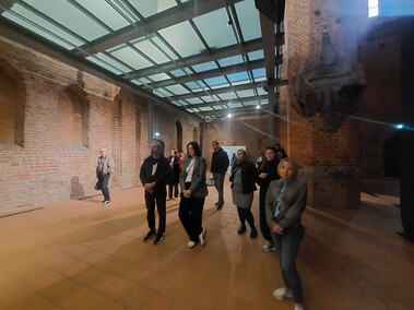 „To jest spojrzenie mężczyzn na mężczyzn”