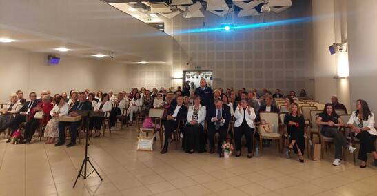 \"Służba ponad własne korzyści\"