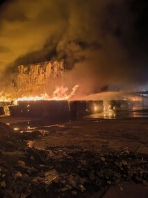 Pożar sortowni śmieci w Elblągu Pożar sortowni śmieci w Elblągu