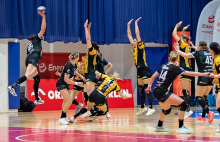 Przegrana Startu z gnieźniankami