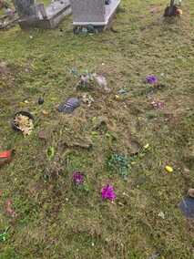 Czytelniczka: Tam też leżą ludzie...