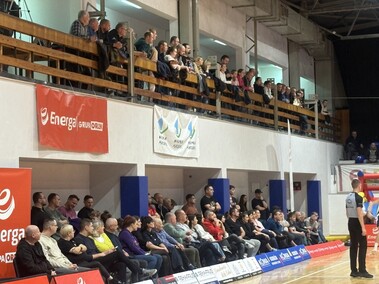 Przekonujące zwycięstwo koszykarzy