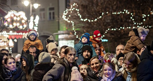 Choinka już świeci