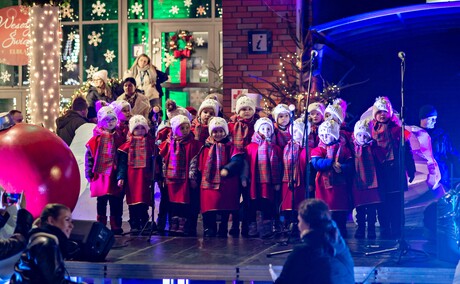 Choinka już świeci