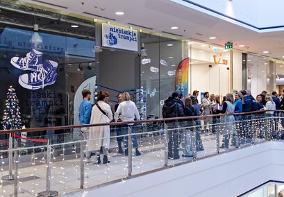 Niebieskie Trampki. Bez hejtu, bez używek i agresji