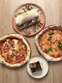 Pizzeria Mała Roma. Rzym nieopodal Bramy Targowej