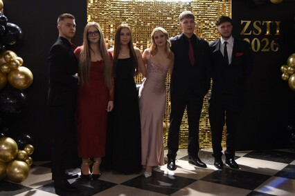 \"Studniówka niepowtarzalna jak każdy z was\"