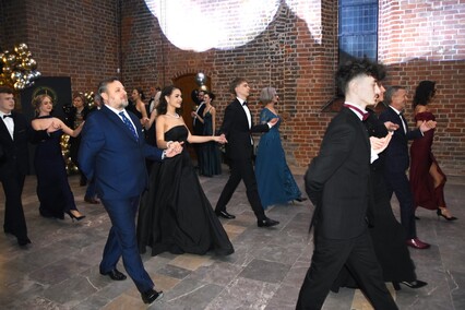 Chwilo trwaj... Studniówka ZPSM