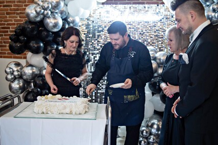 \"Studniówkę ma się tylko raz w życiu\"