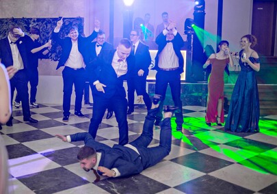 \"Studniówkę ma się tylko raz w życiu\"