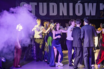 Studniówka I LO. \"Wyjątkowa i niepowtarzalna\"