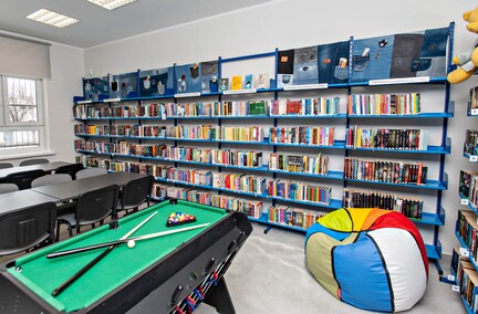 Słoneczna z nową biblioteką