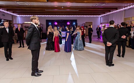 Wyjątkowy wieczór. Studniówka ZSM