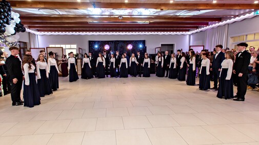 Studniówka IV LO. „Bądźcie najlepszą wersją siebie w przyszłości”