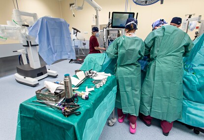 Elbląscy lekarze operują z robotem