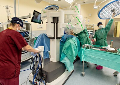 Elbląscy lekarze operują z robotem