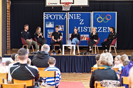 Olimpijczycy przepytani przez uczniów
