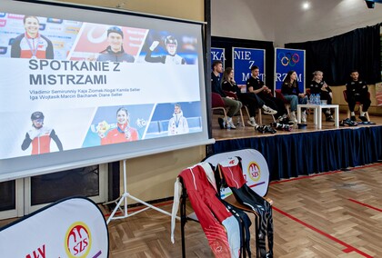 Olimpijczycy przepytani przez uczniów