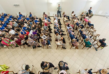 Przemoc zaczyna się po cichu