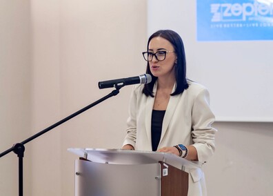 Przemoc zaczyna się po cichu